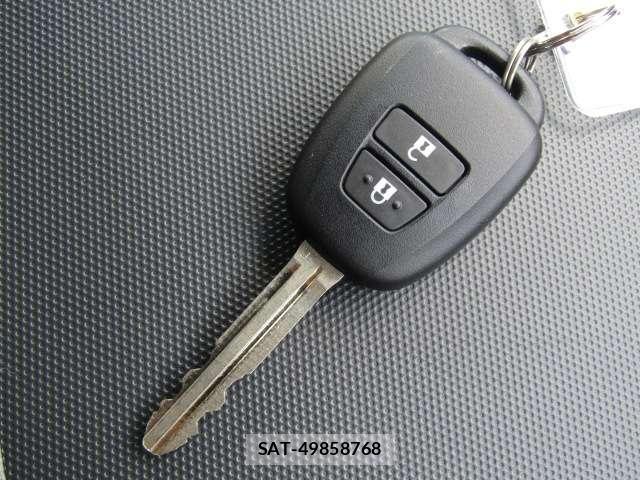 Toyota HIACE VAN 2026-06 8374049-10