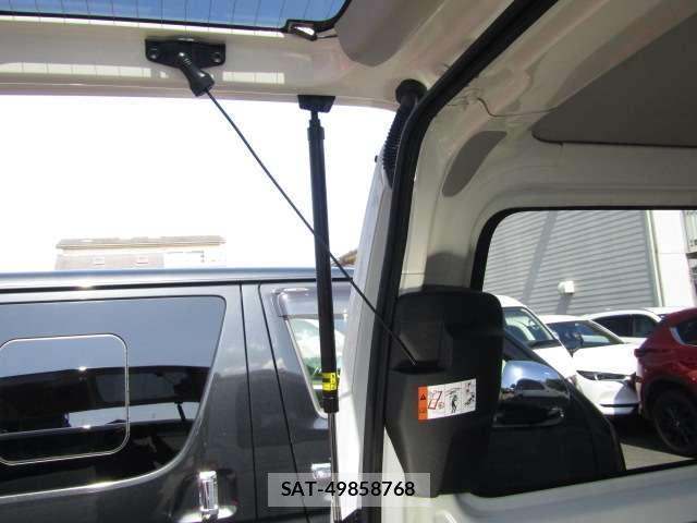 Toyota HIACE VAN 2026-06 8374049-14