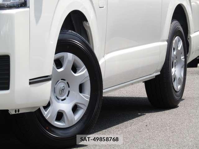 Toyota HIACE VAN 2026-06 8374049-8