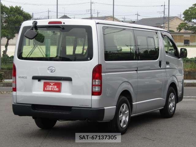 Toyota HIACE VAN 2023-11 8374050-1