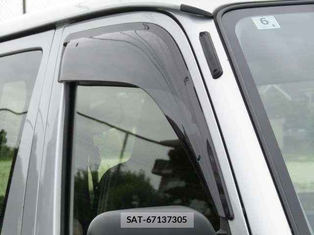 Toyota HIACE VAN 2023-11 8374050-14