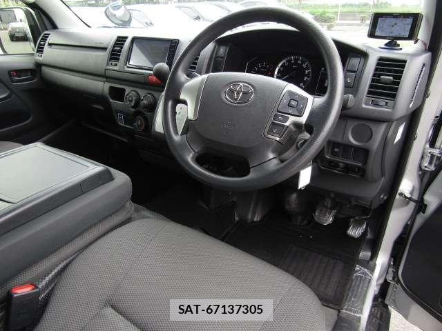 Toyota HIACE VAN 2023-11 8374050-5