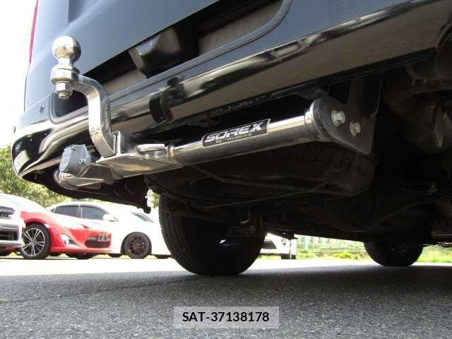 Toyota HIACE VAN 2022-07 8374051-12