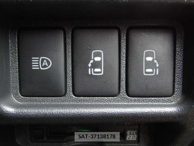 Toyota HIACE VAN 2022-07 8374051-4