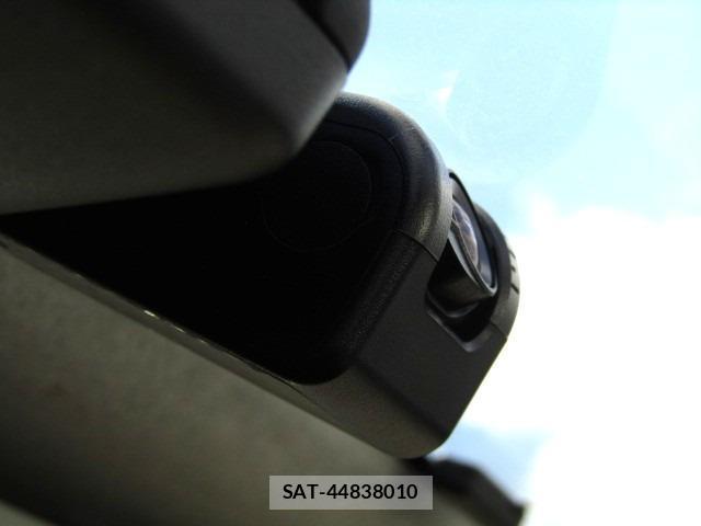Toyota HIACE VAN 2017-12 8374052-7