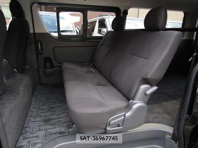 Toyota HIACE VAN 2024-05 8374053-2