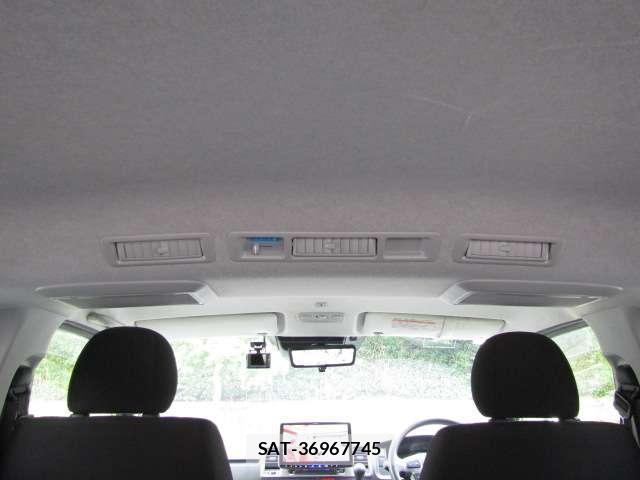 Toyota HIACE VAN 2024-05 8374053-3