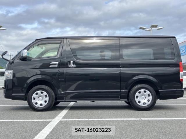 Toyota HIACE VAN 2025-08 8374332-1