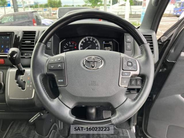 Toyota HIACE VAN 2025-08 8374332-11