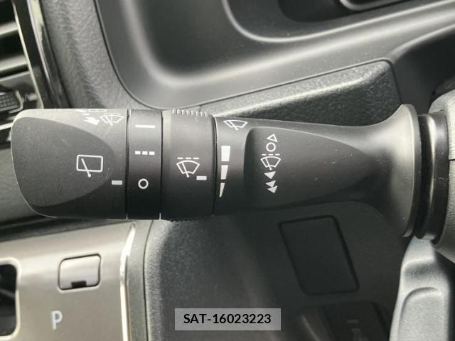 Toyota HIACE VAN 2025-08 8374332-13