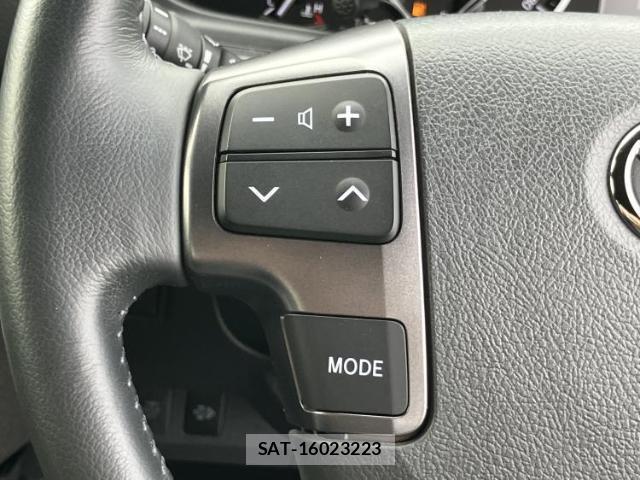 Toyota HIACE VAN 2025-08 8374332-16