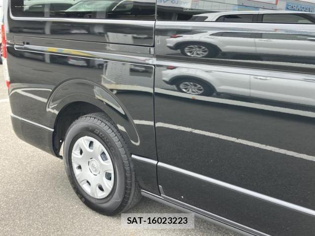 Toyota HIACE VAN 2025-08 8374332-4