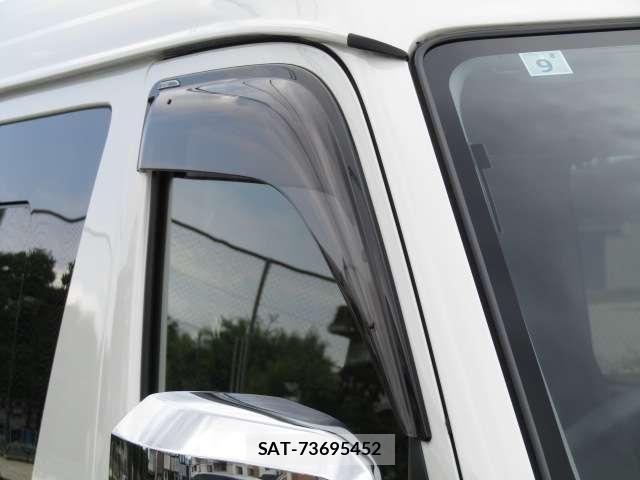 Toyota HIACE WAGON 2023-09 8374055-12