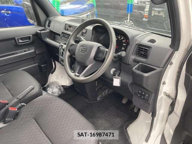 Daihatsu HIJET CARGO 2022-06 8372713-9