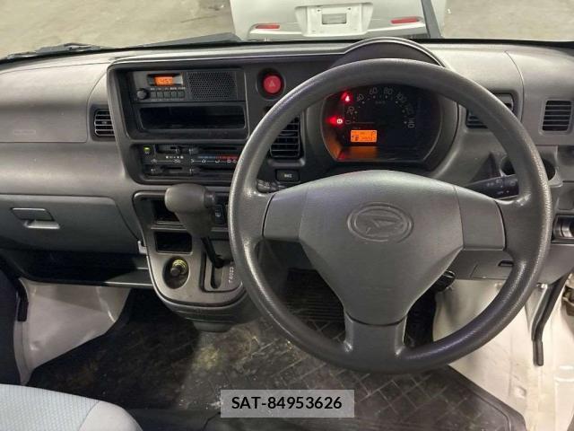Daihatsu HIJET CARGO 2016-09 8372826-2