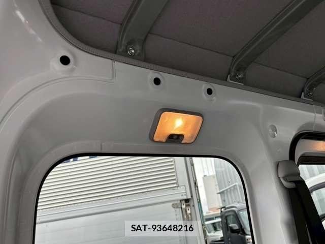 Daihatsu HIJET CARGO 2026-04 8373430-13