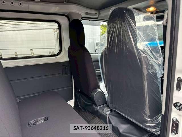 Daihatsu HIJET CARGO 2026-04 8373430-16
