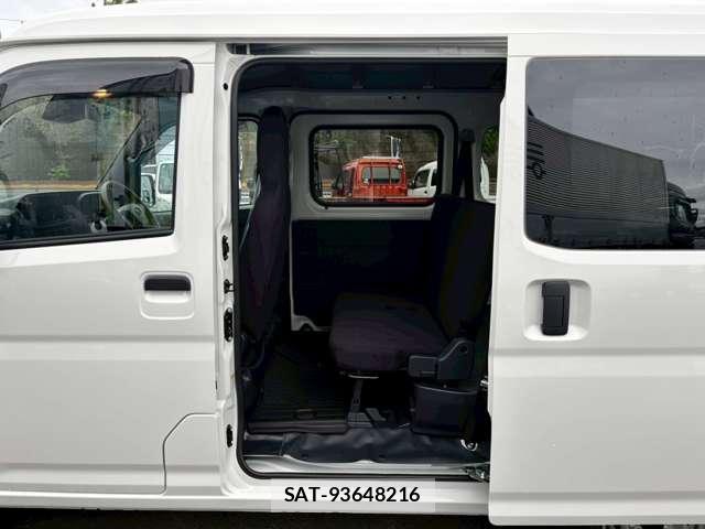 Daihatsu HIJET CARGO 2026-04 8373430-17