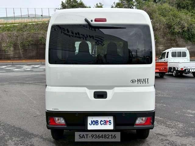 Daihatsu HIJET CARGO 2026-04 8373430-9