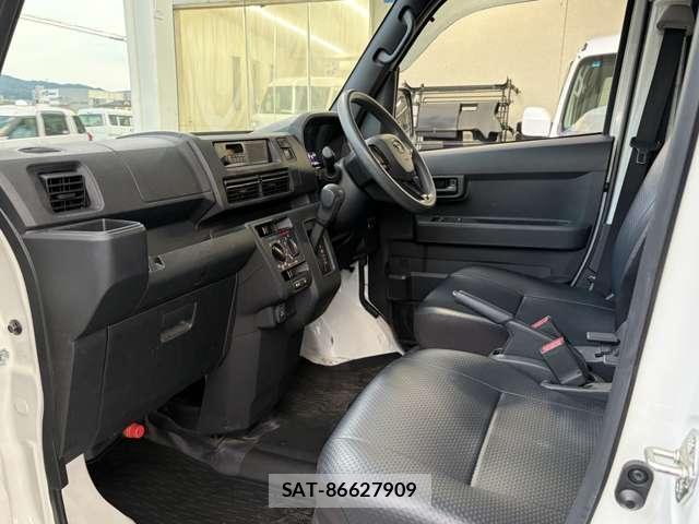 Daihatsu HIJET CARGO 2022-09 8373432-19