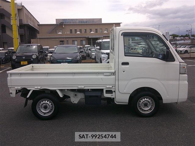 Daihatsu HIJET TRUCK 2020-06 8372934-4