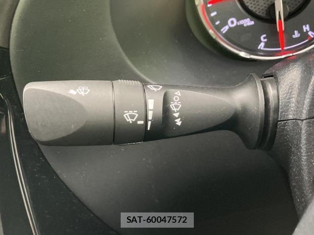 Toyota HILUX 2023-07 8374122-15