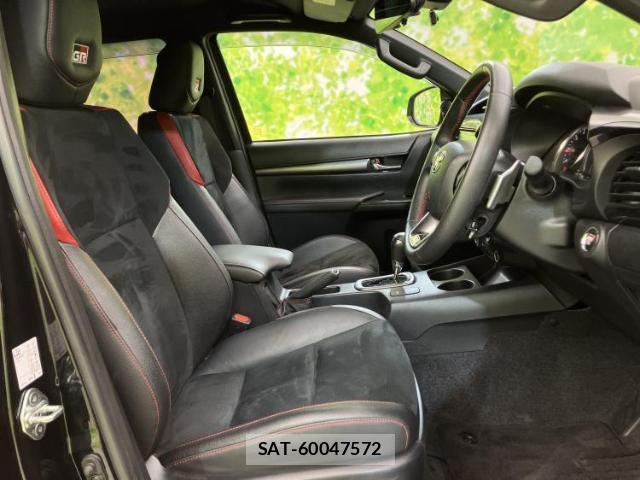 Toyota HILUX 2023-07 8374122-4