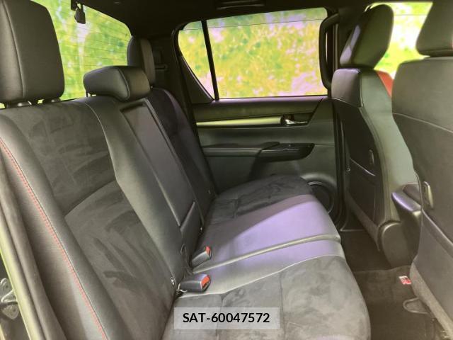 Toyota HILUX 2023-07 8374122-5
