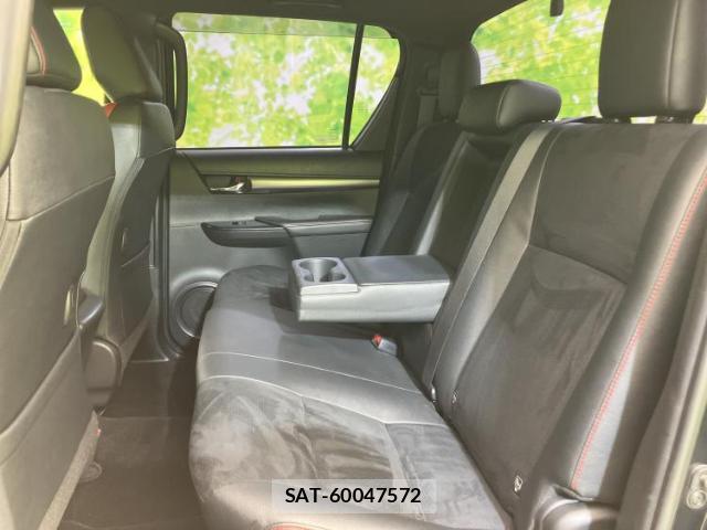 Toyota HILUX 2023-07 8374122-7