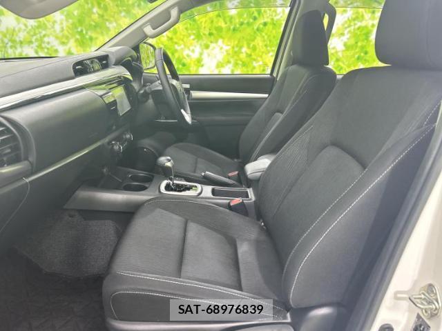 Toyota HILUX 2023-07 8374143-5
