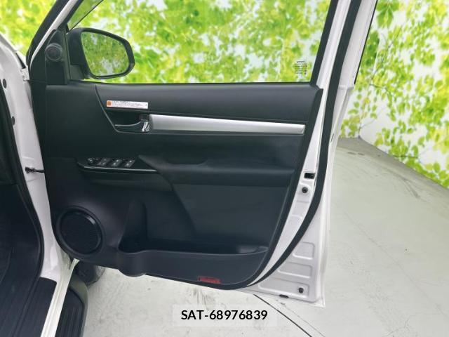 Toyota HILUX 2023-07 8374143-7