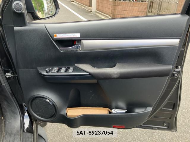 Toyota HILUX 2024-01 8372751-11