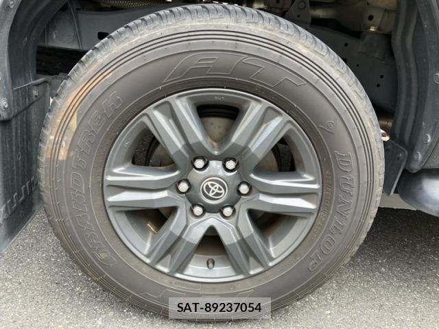 Toyota HILUX 2024-01 8372751-12