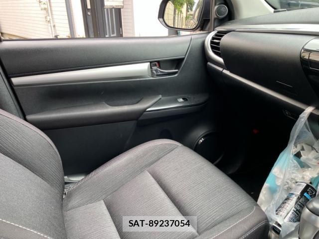 Toyota HILUX 2024-01 8372751-16