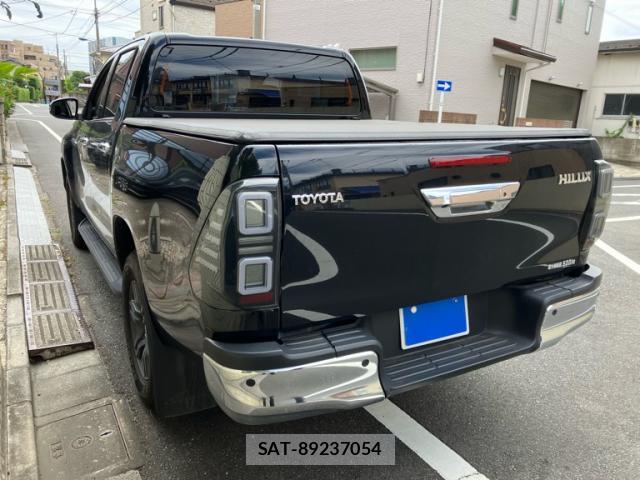 Toyota HILUX 2024-01 8372751-3