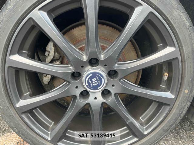 Lexus IS 2010-03 8372696-13
