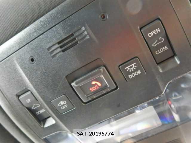 Lexus IS 2023-03 8373216-10
