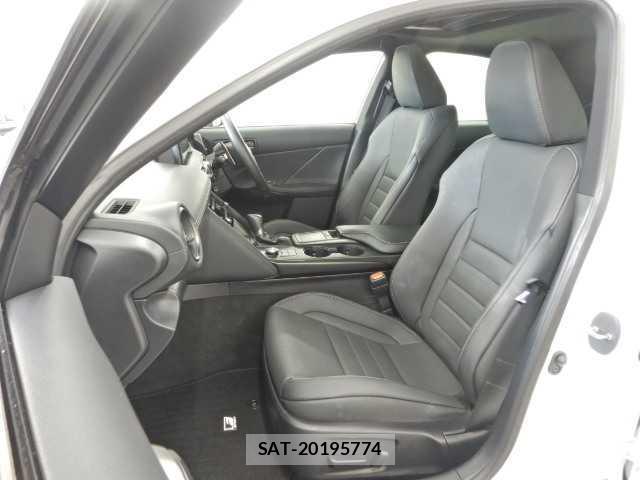Lexus IS 2023-03 8373216-16