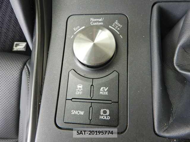 Lexus IS 2023-03 8373216-5