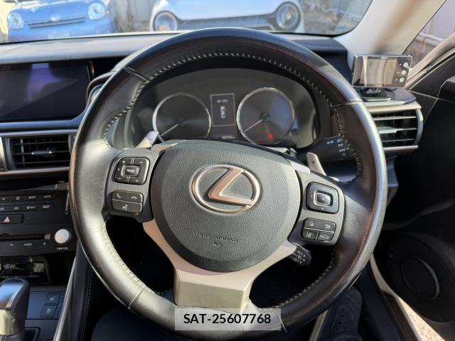 Lexus IS 2017-11 8373282-17