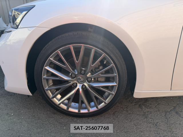 Lexus IS 2017-11 8373282-19