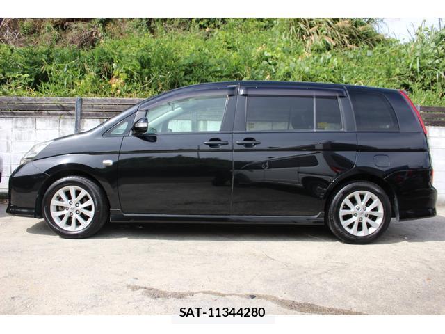 Toyota ISIS 2009-08 8373005-10