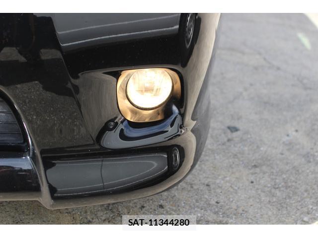 Toyota ISIS 2009-08 8373005-16