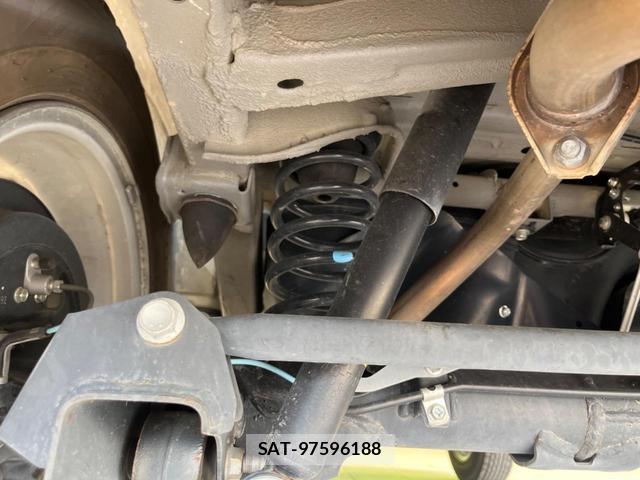 Suzuki JIMNY 2023-10 8372984-19