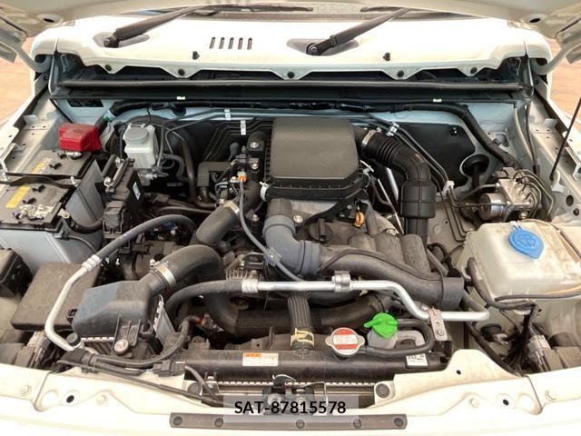 Suzuki JIMNY 2023-10 8373132-17
