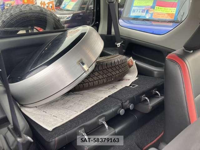 Suzuki JIMNY 2014-01 8373223-13