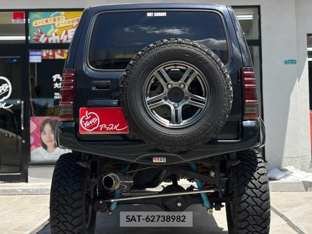 Suzuki JIMNY 2012-09 8373756-11