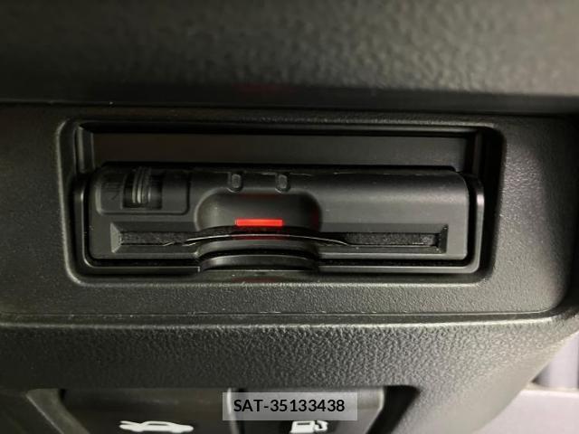 Nissan JUKE 2018-01 8373025-13