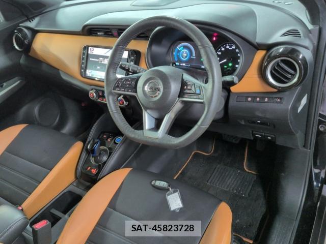 Nissan KICKS 2021-04 8372883-2