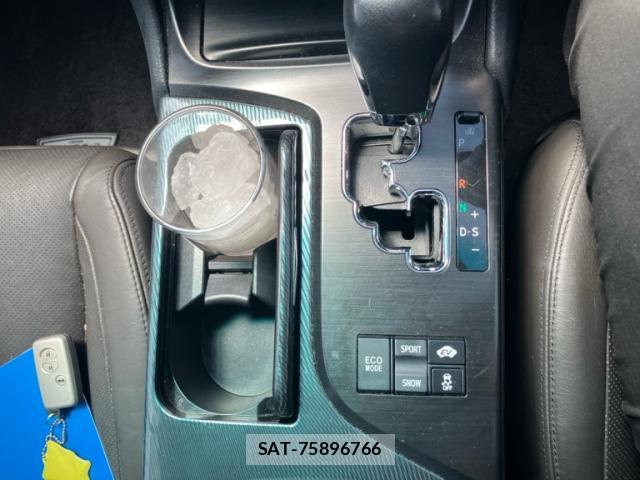 Toyota KLUGER HYBRID 2008-10 8372971-16